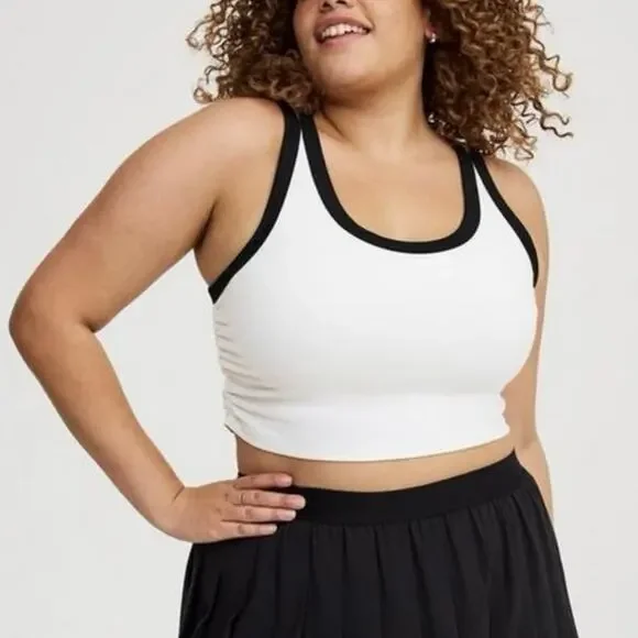 Torrid Performance Core Longline Active Bra Tank White/Black 4X NWT - Picture 2 of 10